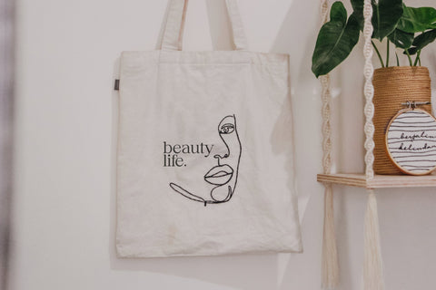 ROSSELA Typeface Font Storytype Studio 