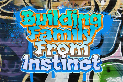 SAMBAR - Graffiti Style Font Font twinletter 