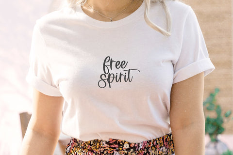 Shaley - Modern Script Font Font KA Designs 