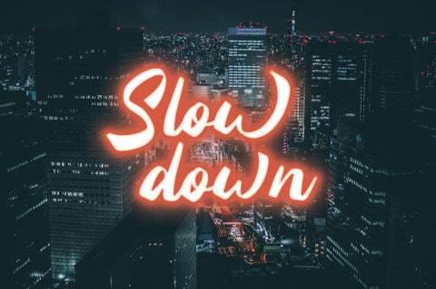Silintho - Script Font Font Attype studio 