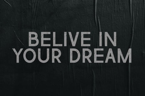 Simple Grunge Font Irvan Randi 