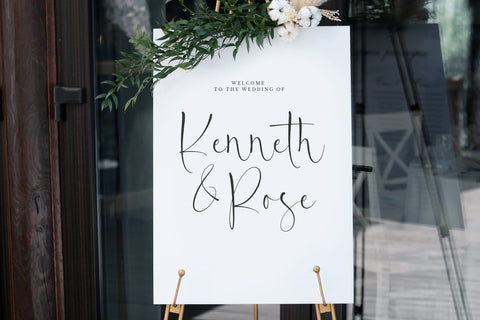 Simptown Boutique - A Handwritten Script font Font Timur type 