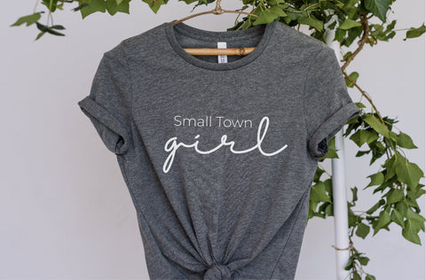 Small town girl svg, girl svg, women quotes shirt svg, Country svg, Farmers Wife svg, Mom SVG, Positive svg, Southern girl, svg for shirt SVG Fauz 