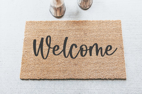 Snowberry - Bouncy Handwritten Script Font Font KA Designs 