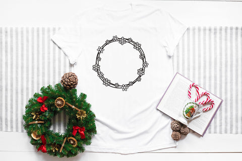 Snowflake SVG Frame, Christmas SVG Monogram, Circle Frame. SVG Elinorka 
