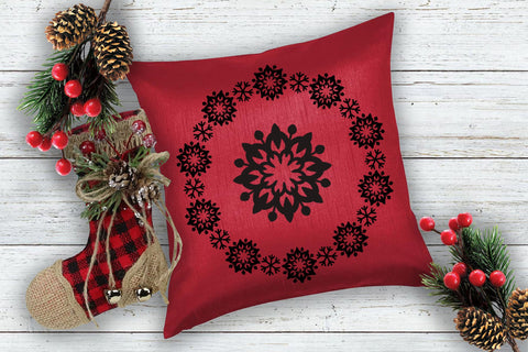 Snowflake SVG Ornament, Snowflake Mandala SVG, Christmas SVG Decoration. SVG Elinorka 