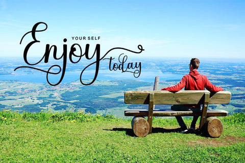 Southam Font RomieStudio 