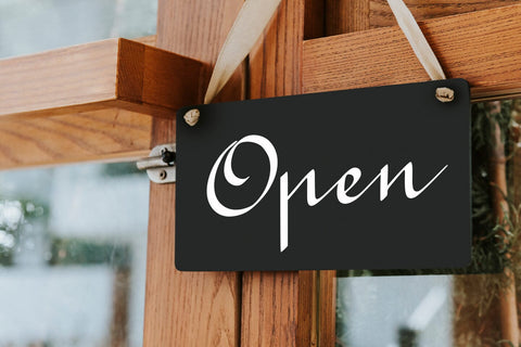 Special Queen Font Abo Daniel Studio 