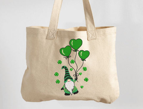 St. Patrick Gnome with balloons Machine Embroidery Design Embroidery/Applique DESIGNS Angie 