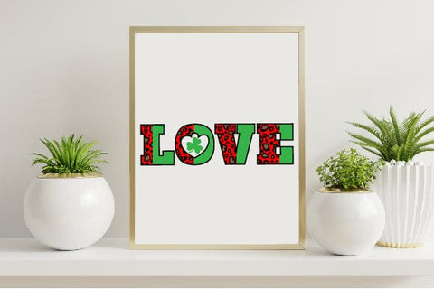 St. Patrick's Day Lucky Shirt,St. Patricks Day Shirt,Shamrock Lucky Lips,Four Leaf Clover,Shamrock Shirts,Patrick's Day,Irish Tshirt SVG SH_Tee store 