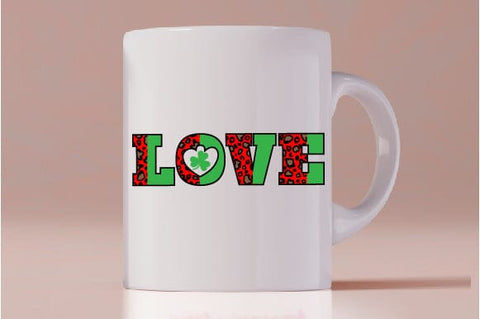 St. Patrick's Day Lucky Shirt,St. Patricks Day Shirt,Shamrock Lucky Lips,Four Leaf Clover,Shamrock Shirts,Patrick's Day,Irish Tshirt SVG SH_Tee store 