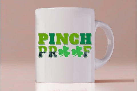 St. Patrick's Day Lucky Shirt,St. Patricks Day Shirt,Shamrock Lucky Lips,Four Leaf Clover,Shamrock Shirts,Patrick's Day,Irish Tshirt SVG SH_Tee store 