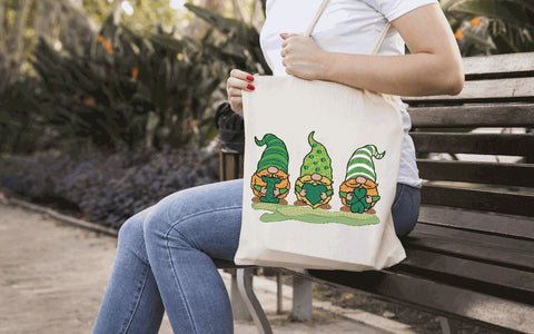 St.Patrick's Day Gnomes with cloverleaf Machine Embroidery Design Embroidery/Applique DESIGNS Angie 