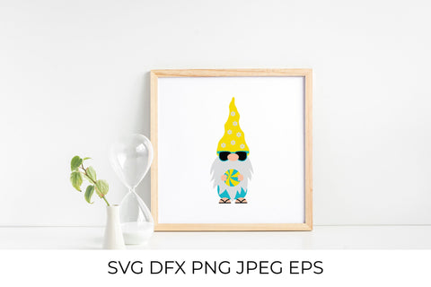Summer gnome SVG. Beach gnome holding ball. SVG LaBelezoka 