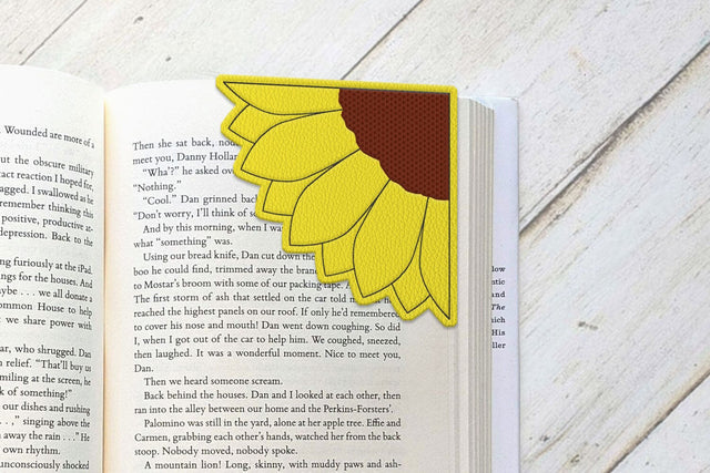 Sunflower Corner Bookmark ITH Applique Embroidery Embroidery/Applique DESIGNS Risa Rocks It 