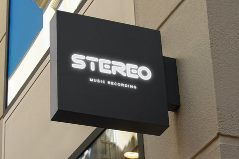 SUPERBOLT - Futuristic Sans Font Font StringLabs 