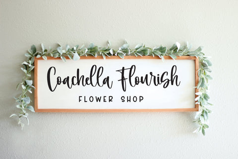 swallowtail Font Mozarella 