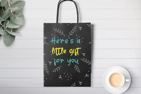 Sweet Macarons Font Stefani Letter 