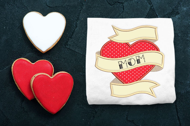 Tattoo Heart with Mom Banner Applique Embroidery Embroidery/Applique DESIGNS Designed by Geeks 