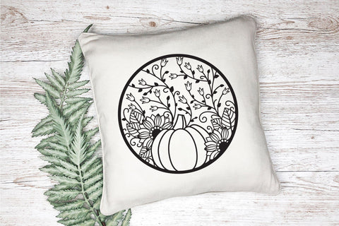 Thanksgiving SVG, Sunflower SVG with Flowers, Pumpkin SVG Circle Ornament. SVG Elinorka 