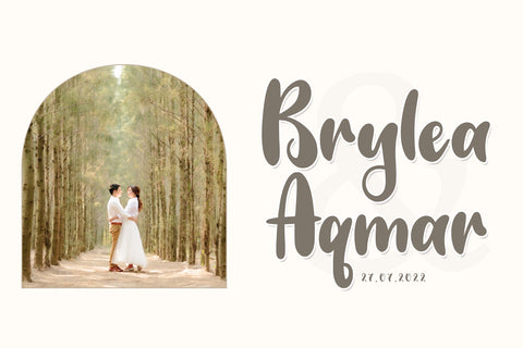 Tropical Display Font Sakha Design Studio 