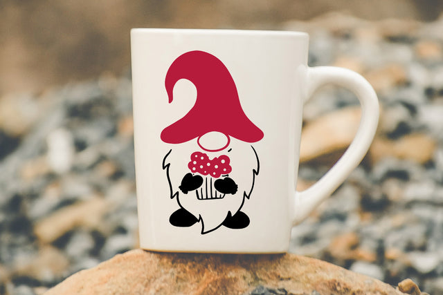 Valentine Gnome Eat Cupcake SVG SVG dapiyupi store 