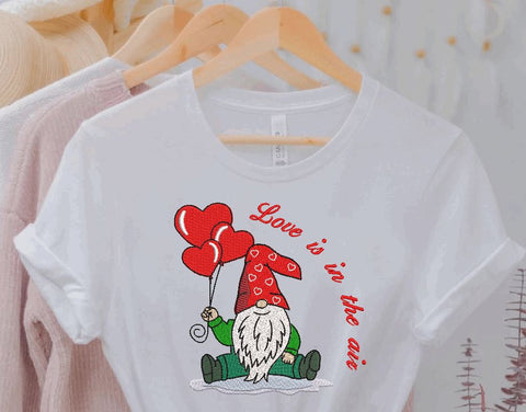 Valentine Gnome, Love is in the air Machine Embroidery Design Embroidery/Applique DESIGNS Canada Embroidery 