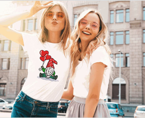 Valentine Gnome with heart balloons Machine Embroidery Design Embroidery/Applique DESIGNS Canada Embroidery 