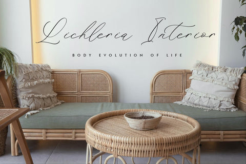 Waittelian Grolinda - Chic Calligraphy Font Font Storytype Studio 