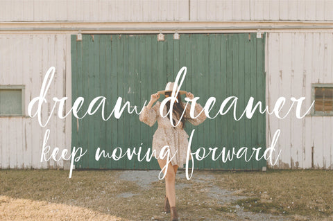 Waterstone Font Sunday Nomad 