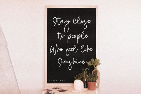 Wonder Jasmine Modern Monoline Script Font Font Letterative 