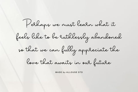 Yoehline Font Allouse.Studio 